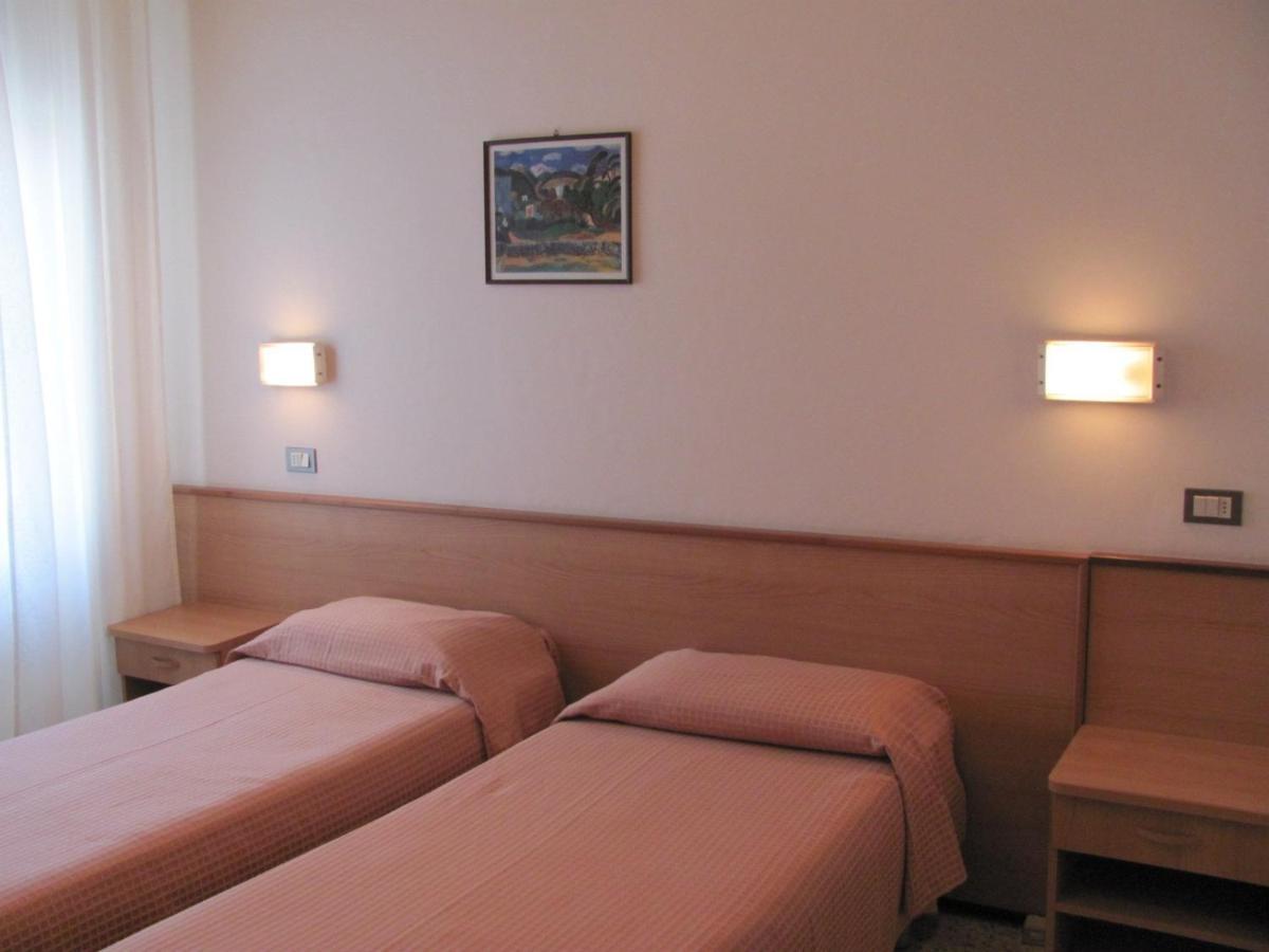 Albergo Moretti Senigallia Pokój zdjęcie